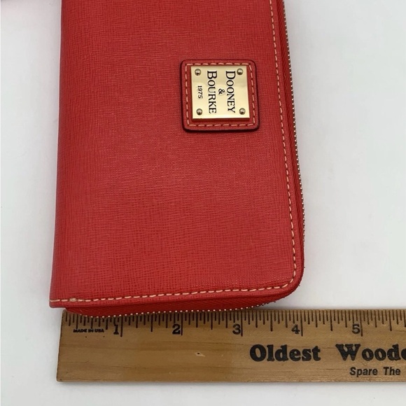 Dooney & Bourke Saffiano Leather Red Zip-Around Wristlet Wallet Like New! - Picture 3 of 10
